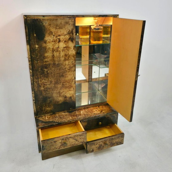 Image 1 of Wunderschöner Ado Tura Getränkeschrank aus der Mitte der 1960er Jahre. Hervorragend gestaltetes Ziegenpergament.