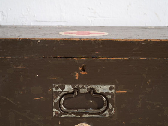 Valise médicale vintage Croix-Rouge (c.1940) #4 – Objets déco, Rustic (photo 24 of 40)