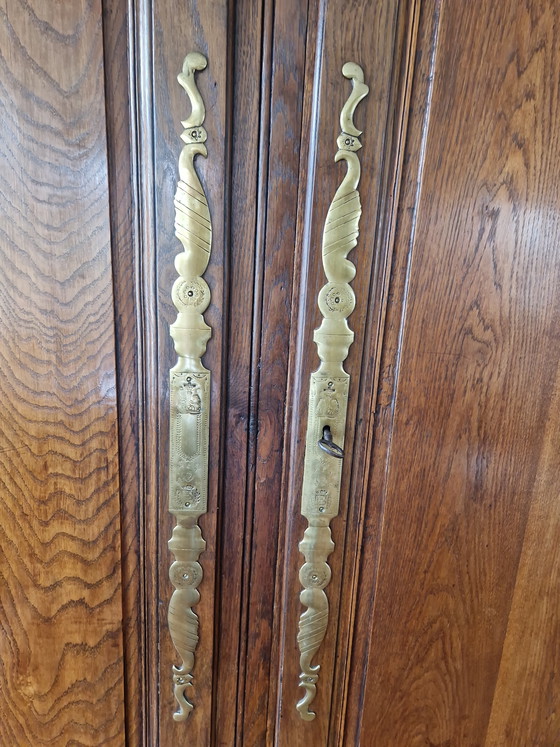 Image 1 of Aparador colonial de madera