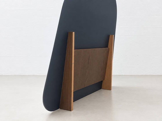 Specchio da terra vintage dalla forma organica con struttura in legno stile Mid-Century – Wood (photo 5 of 13)