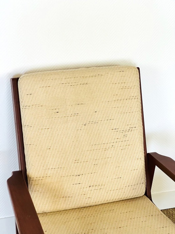 Image 1 of Vintage Scandinavische fauteuil van teakhout en beige textielstof, 1960