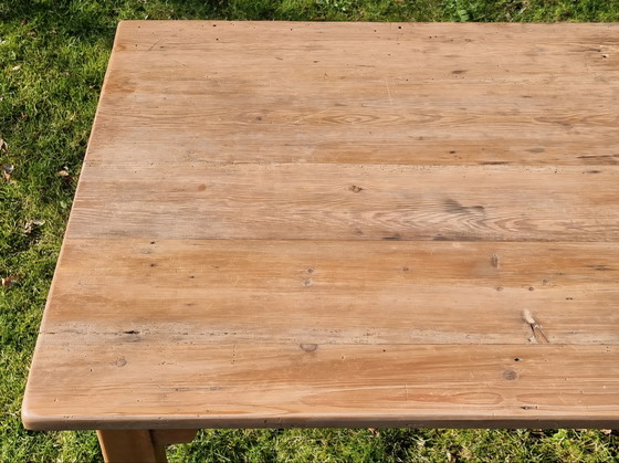 Image 1 of Table rectangulaire en bois