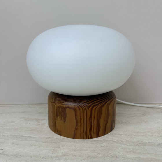 Image 1 of Lampe de table vintage en verre au lait avec base en bois par Bestform Freudenberg , 1970