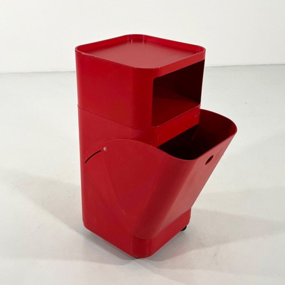 Image 1 of Roter Wäschekorb und Aufbewahrungsmöbel von Anna Castelli für Kartell, 1970er Jahre