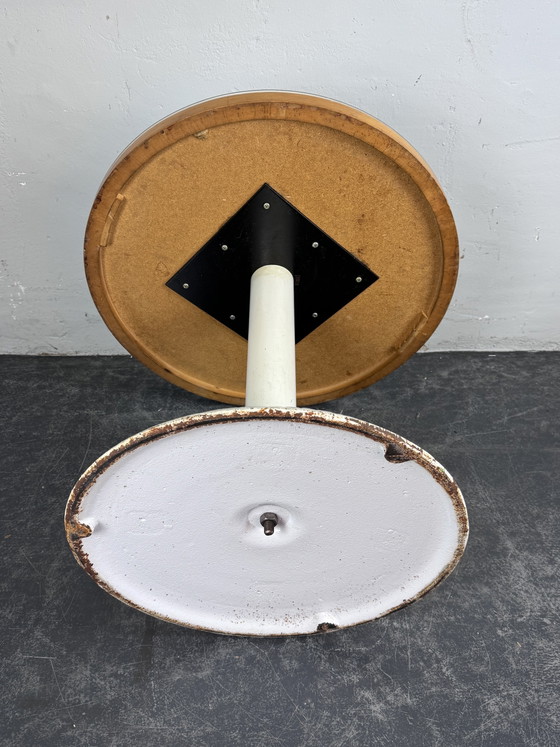 Table d'appoint vintage des années 1960 – Tables d'appoint, Cast Iron, Glass (photo 5 of 7)