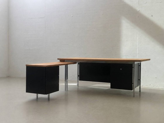 Large Knoll International Partners Desk, Swiss Production, 1960s – Wood, Vintage (photo 2 of 15)