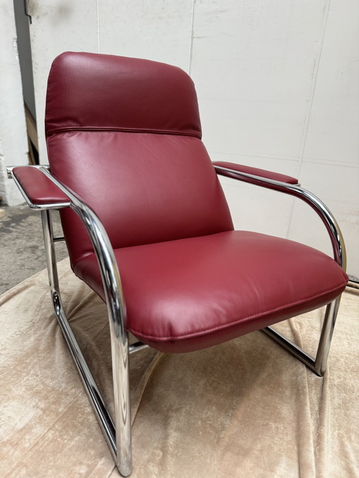 Fauteuil vintage des années 80 en cuir rouge italien