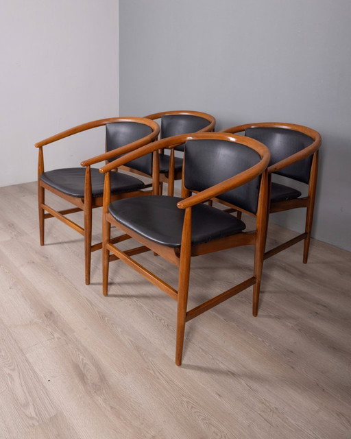 Set di 4 sedie vintage anni '60 in legno e pelle, disegnate da ISA Bergamo.
