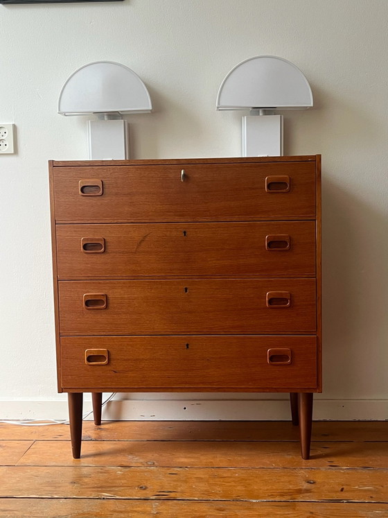 Teak wood mid-century Danish design chest of drawers with 4 drawers (photo 2 of 8)