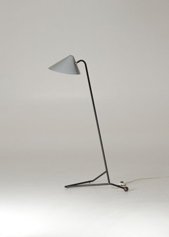 Image 1 of Eine seltene Stehlampe aus der Mitte des 20. Jahrhunderts aus dem Jahr 1955 – H.Th.J.A. Busquet für Hala Zeist