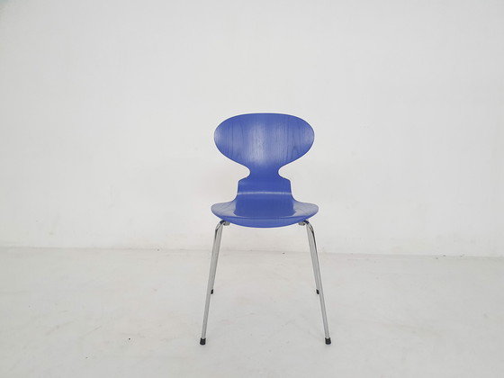 Image 1 of Silla de madera "Ant" de Arne Jacobsen para Fritz Hansen Ultramarine (L15), Dinamarca, 1996