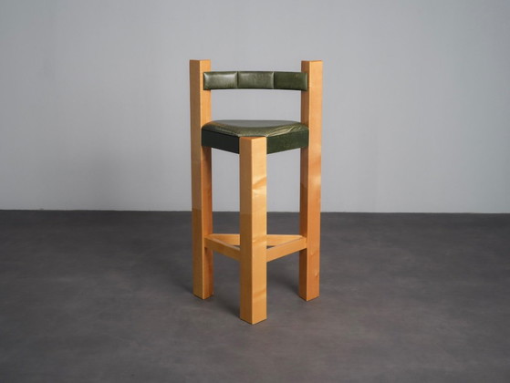 Set aus 3 architektonischen Barhockern aus Holz und Leder, 1990er Jahre, Grün (Foto 3 von 10)