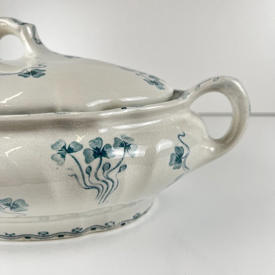 Image 1 of Plato de verduras Villeroy & Boch, modelo "Trèfle - Klee", azul, 1890-1900