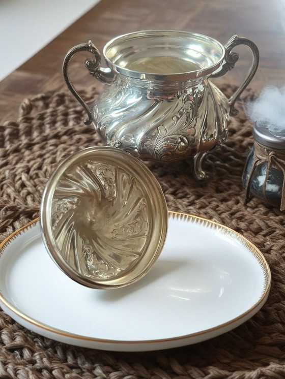 Image 1 of Antieke suikerpot in 800 zilver in neoklassieke stijl