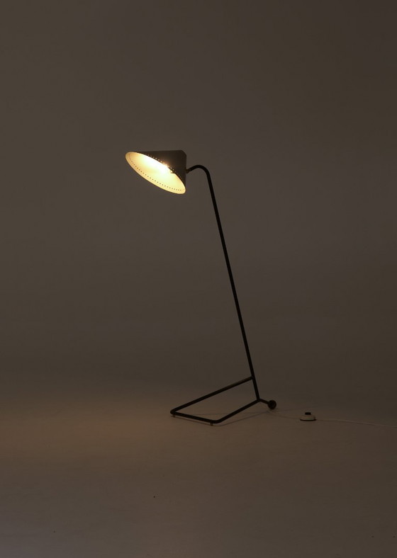 Image 1 of Eine seltene Stehlampe aus der Mitte des 20. Jahrhunderts aus dem Jahr 1955 – H.Th.J.A. Busquet für Hala Zeist