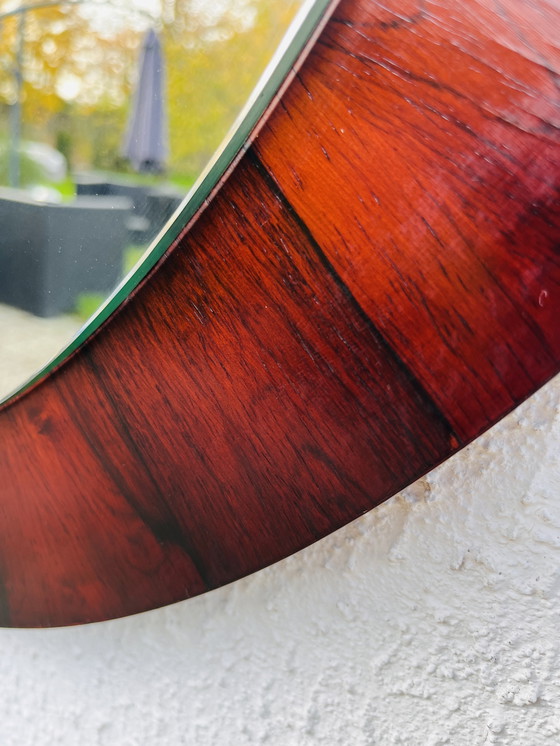 Image 1 of Miroir rond en palissandre 