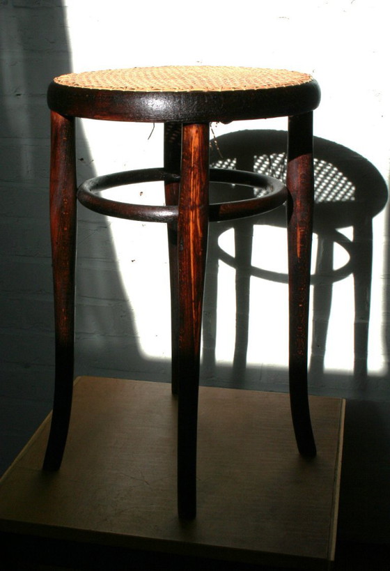 Image 1 of Tabouret Thonet signé