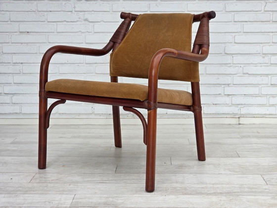 Image 1 of Ensemble de fauteuils de café danois des années 1970, en rotin et tissu nubuck.