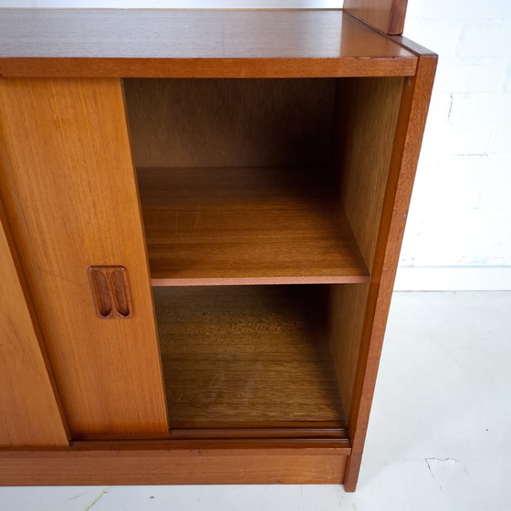 Image 1 of Armario de pared antiguo de teca, diseño danés, década de 1970.