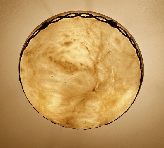 Image 1 of Lampada a sospensione in alabastro e bronzo in stile Art Déco francese