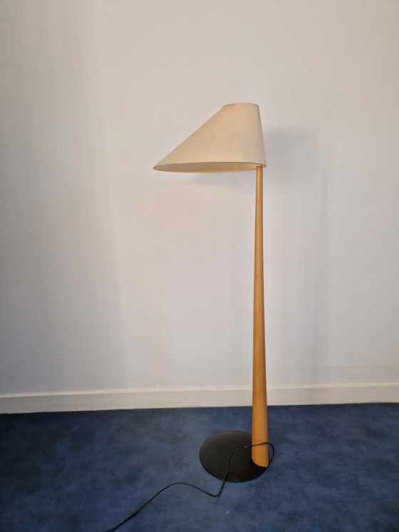 Image 1 of Vintage Design wooden floor lamp stylish natural