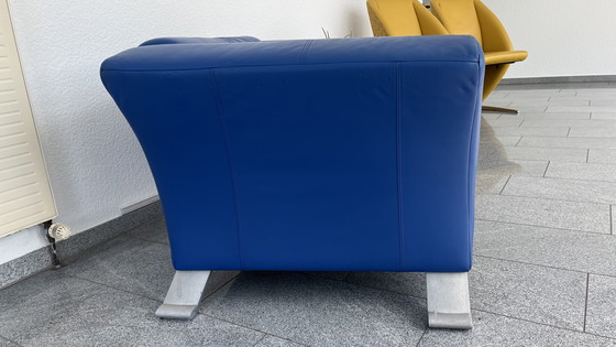 Image 1 of Sedia lounge design Rolf Benz tipo 322 bassa in pelle blu