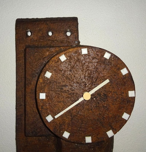 Vintage Design Brutalist Wall Clock
