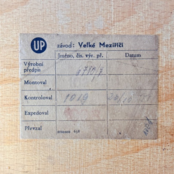 Image 1 of Halabala ausziehbarer Esstisch, Platte mit Schachbrettmuster