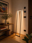 Lampadaire Corniche – Sculpture lumineuse minimaliste artisanale de Tommaso Cristofaro