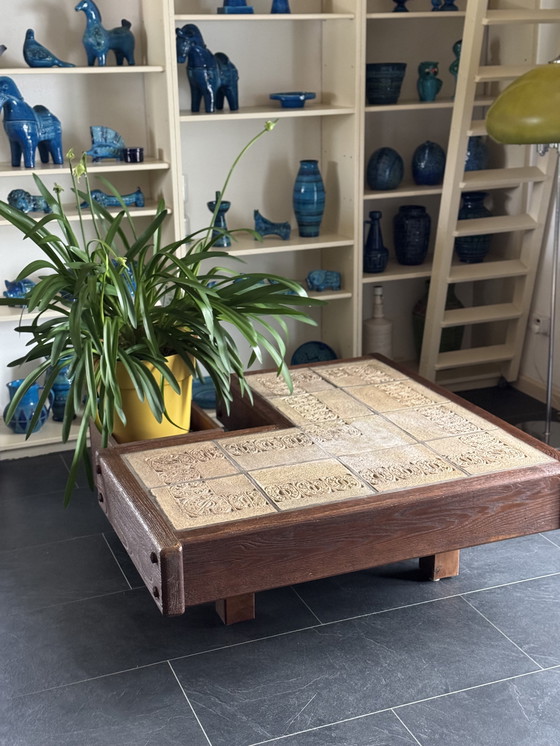 Image 1 of Brutalistischer Couchtisch mit Blumentopf