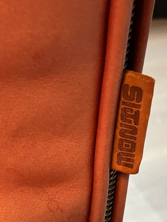 Image 1 of 6 x Montis Chaplin in pelle rossa con base cromata