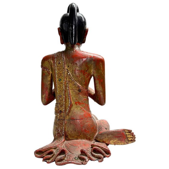 Burmese wooden temple statue of a monk with lacquer and gold leaf – Sculpture, Glass (photo 7 of 19)