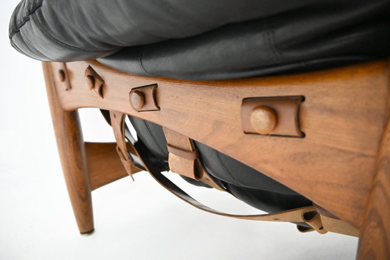 Image 1 of Loungefauteuil met voetenbank "Sheriff" van Sergio Rodrigues voor ISA Bergamo, jaren 60.