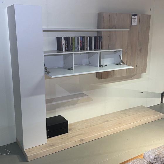 Image 1 of Salta il mobile da parete Gero Wall