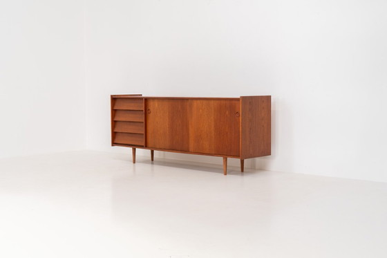 Image 1 of Aparador de teca de Nils Jonsson para Hugo Troeds (Suecia, años 50).