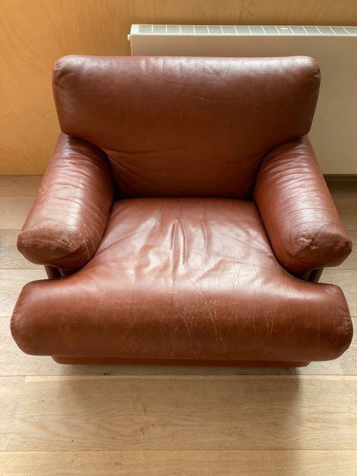 Design classic fauteuil van Cassina ontwerp Vico Magistretti uit 70’s