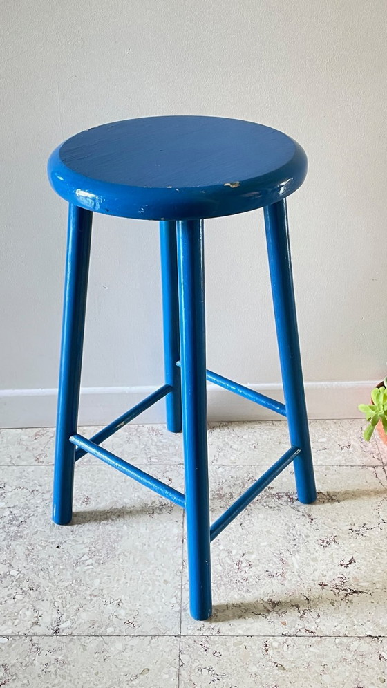 Vintage Elektrisch Blauw Houten Krukje – Wood (photo 10 of 16)