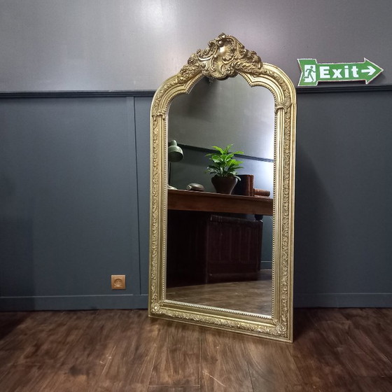 Miroir vintage dans un cadre à crête classique – Glass, Wood (photo 4 of 11)