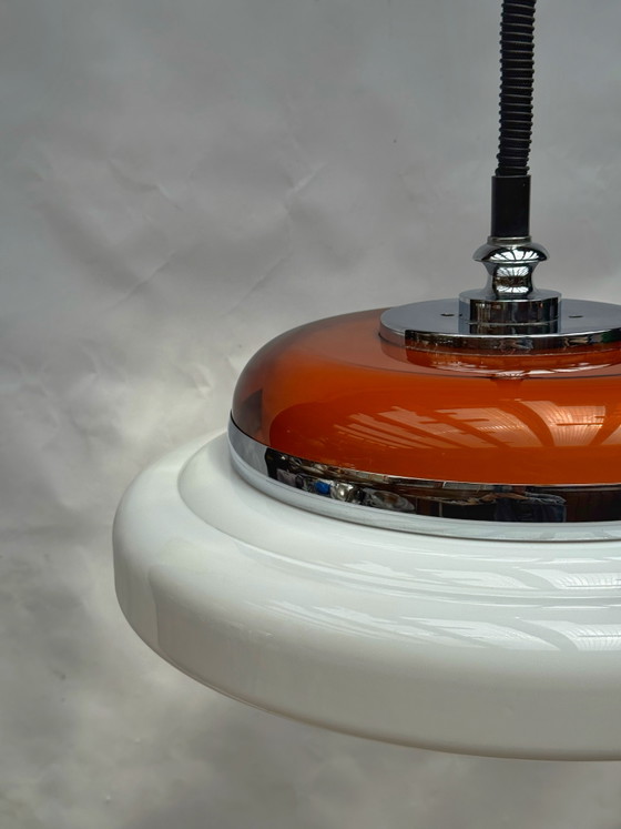 Image 1 of Vintage, imposante hanglamp in oranje en wit, geïnspireerd op het ruimtetijdperk | Verstelbaar Belgisch design, jaren 70