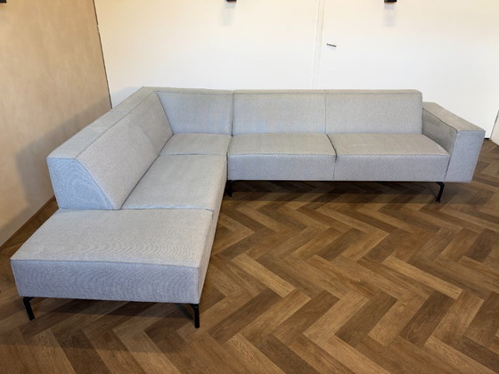 By SIDDE Ecksofa 296x235cm, Stoff, Metall, Grau, Modern (Foto 3 von 13)