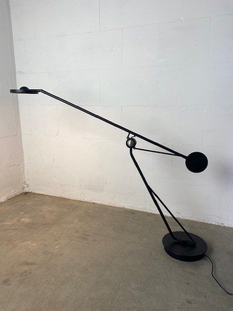 Image 1 of DCWEditions Aaro table/desk lamp design Simon smithz