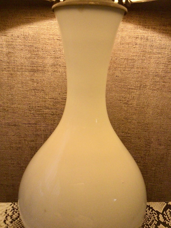 Image 1 of Lampada da tavolo vintage in vetro opalino