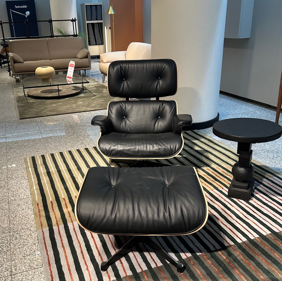 Image 1 of Sillón lounge Vitra Relax con reposapiés