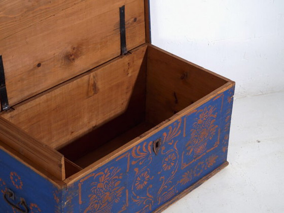 Antique Blue Painted Wooden Chest – Folk Art Blanket Chest – Central Europe c.1900 – Chest of drawers (photo 23 of 40)