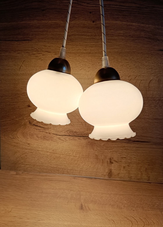 Image 1 of Lampada a sospensione doppia vintage in opalino bianco