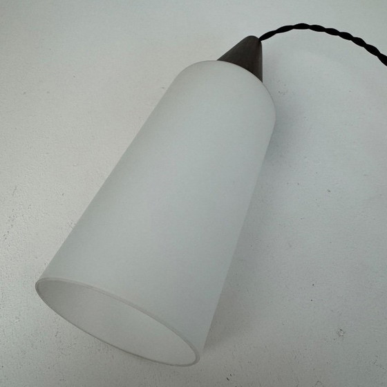 Image 1 of COPPIA DI LAMPADE A SOSPENSIONE VINTAGE SCANDINAVI IN OPALINA