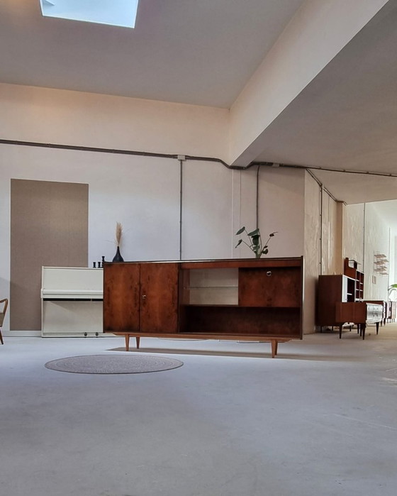 Image 1 of Tavola centrale di metà secolo