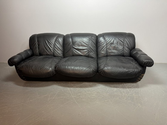 Image 1 of Beautiful Big Black Leather Postmodern Italian Design Space Age 3-Seat Lounge Sofa with Brass Buttons and Playful Cord Lacing