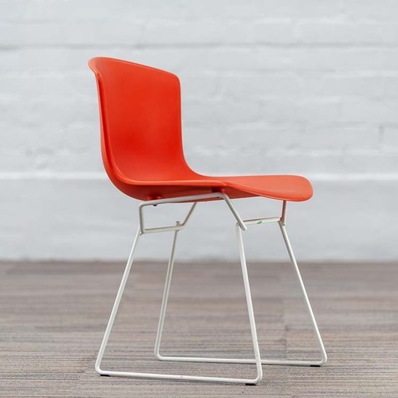 Image 1 of Knoll Plastic Side Chair Ontvangststoel