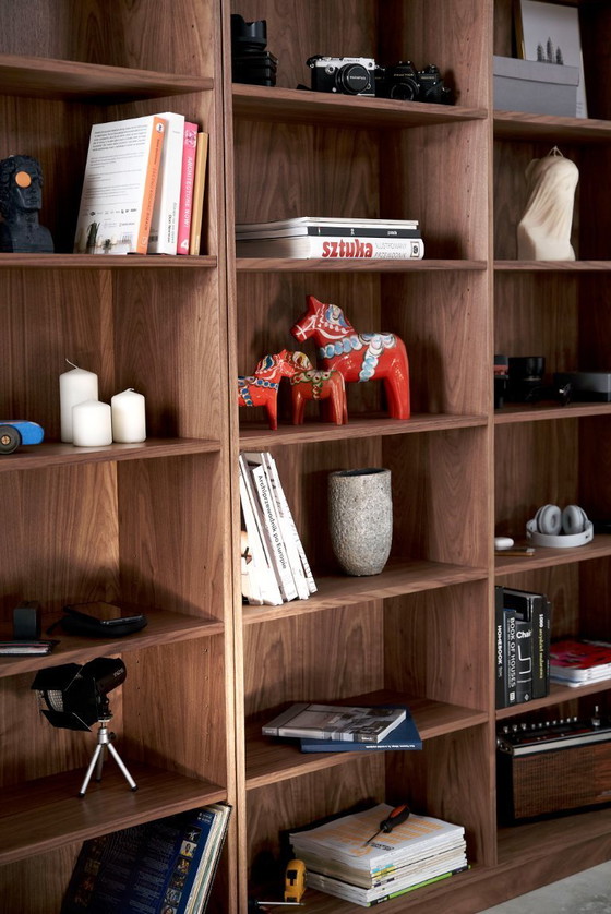 Image 1 of Librería de nogal - R06